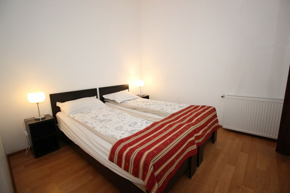 Фото Main Square Apartments & More