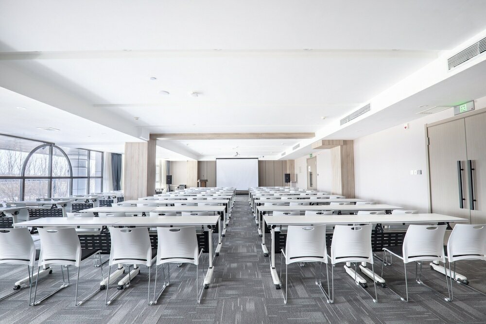 Фото Holiday Inn Express Harbin Songbei New District