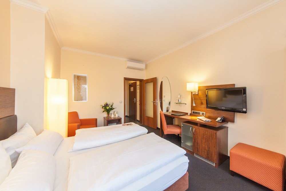 Фото Hotel Flora Düsseldorf