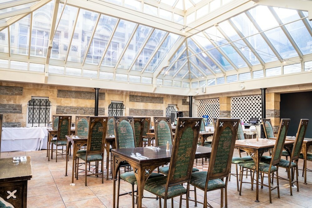 Фото Arnos Manor Hotel