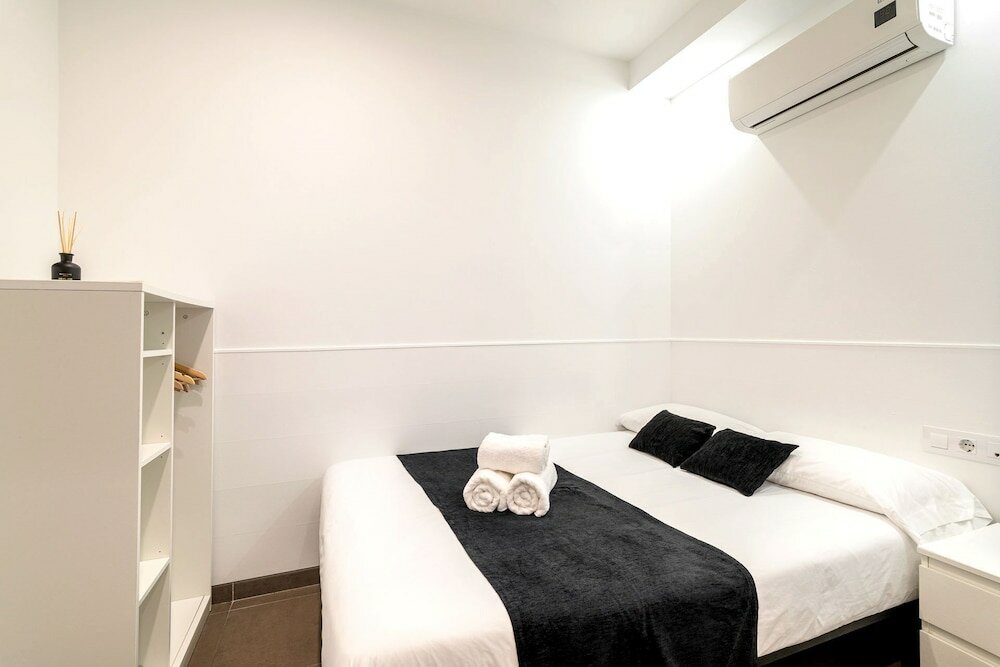 Фото Laramond Barcelona Rooms