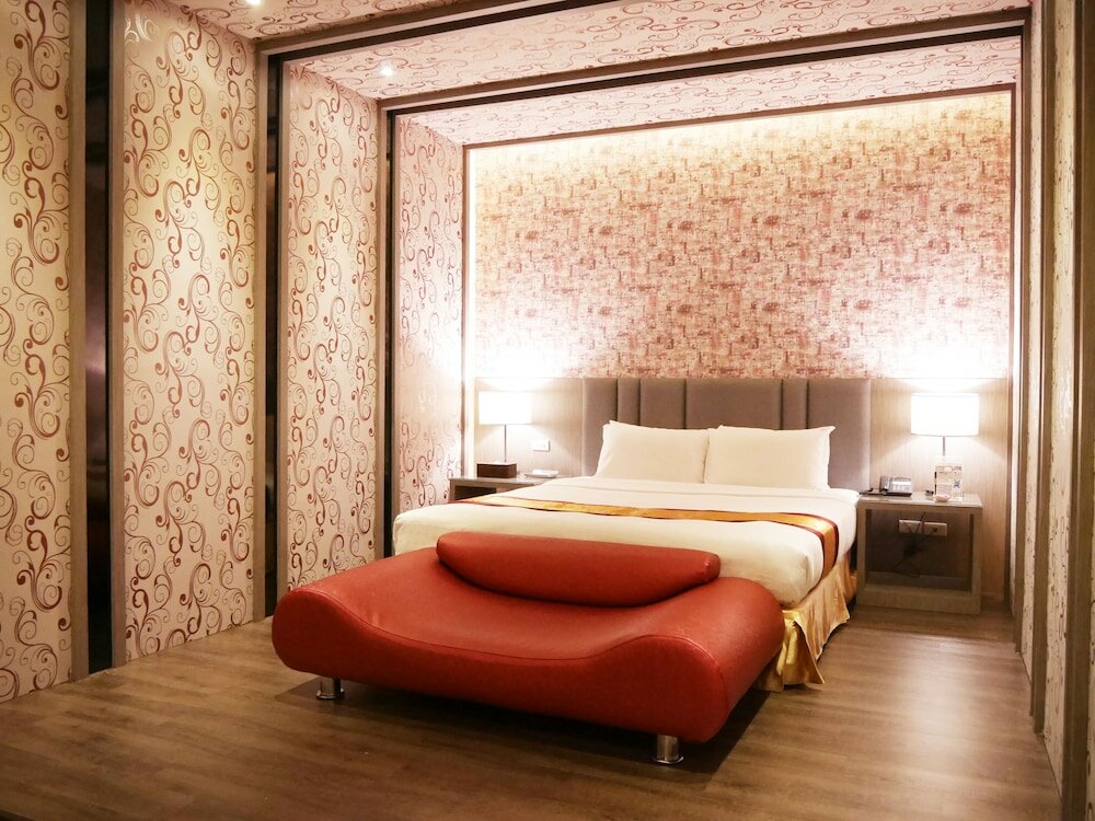 Фото Moonshy Boutique Motel