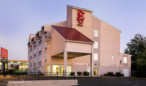 Гостиница Red Roof Inn & Suites Philadelphia - Bellmawr в Глусестер Сити