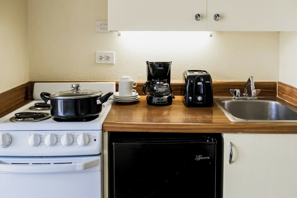 Фото Ohia Waikiki Studio Suites