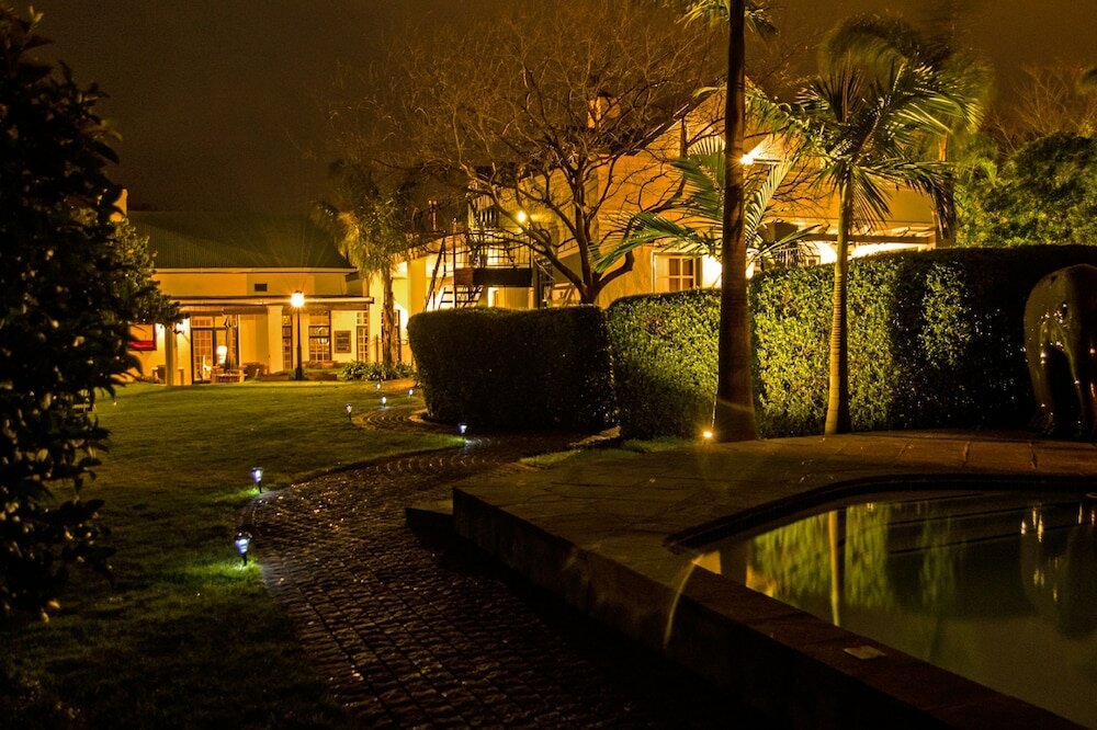 Фото Avondrood Guest House