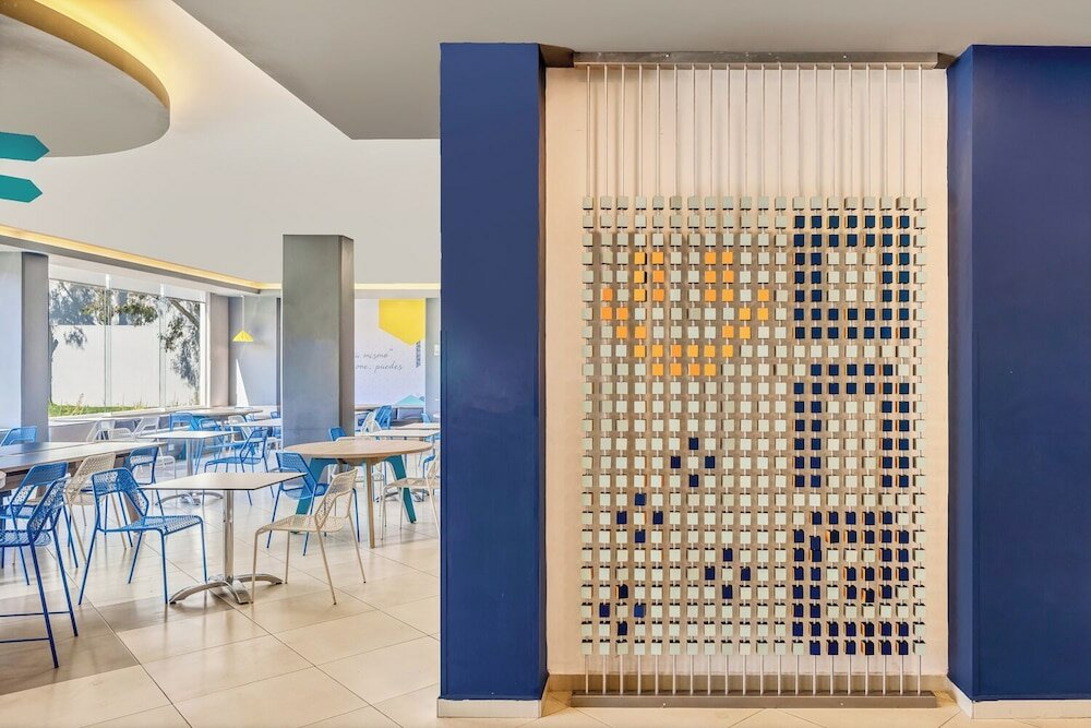 Фото One San Luis Potosi Glorieta Juarez