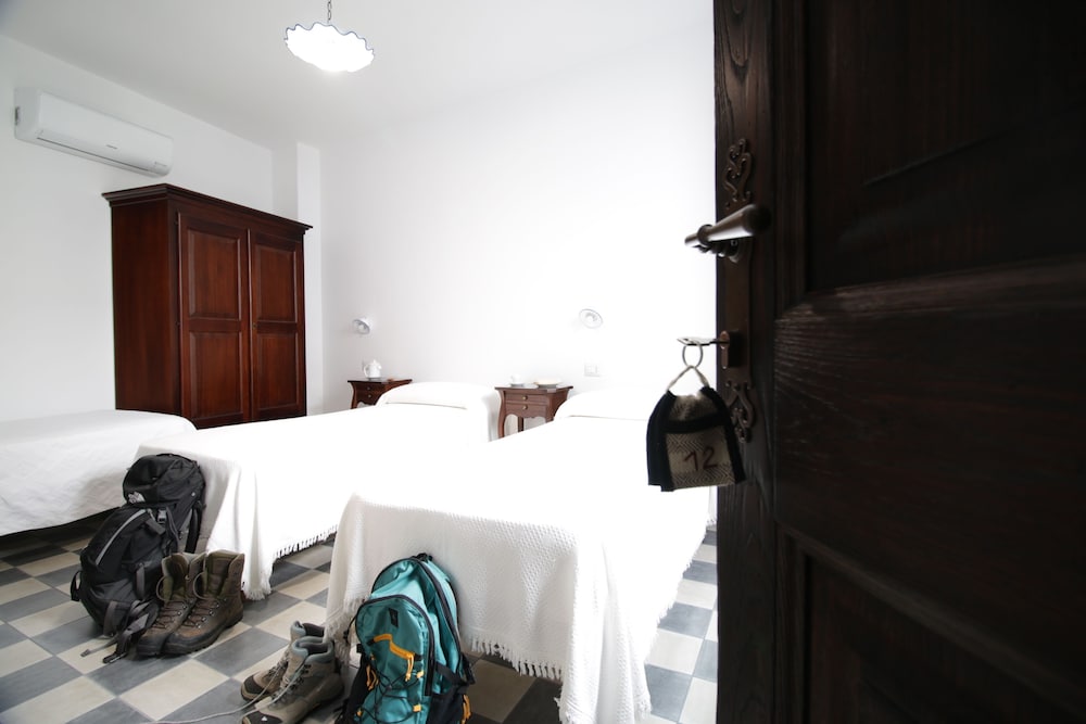 Фото Ghivine Albergo Diffuso