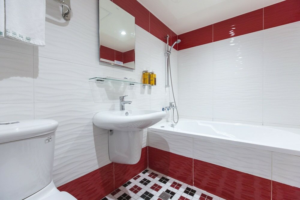 Фото The Young Hotel