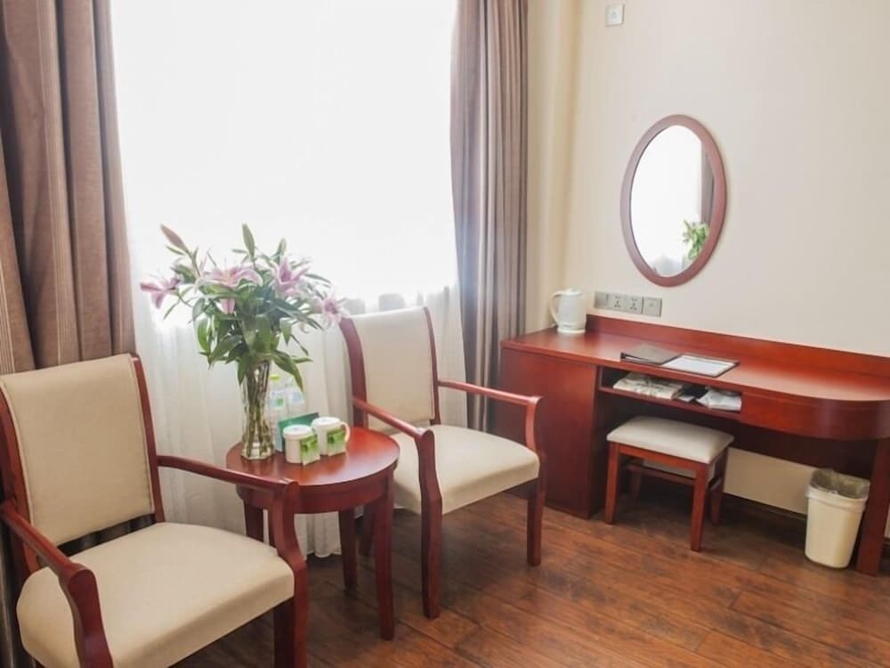 Фото GreenTree Inn Changzhou Chunqiuyancheng Hutang Textile City Hotel