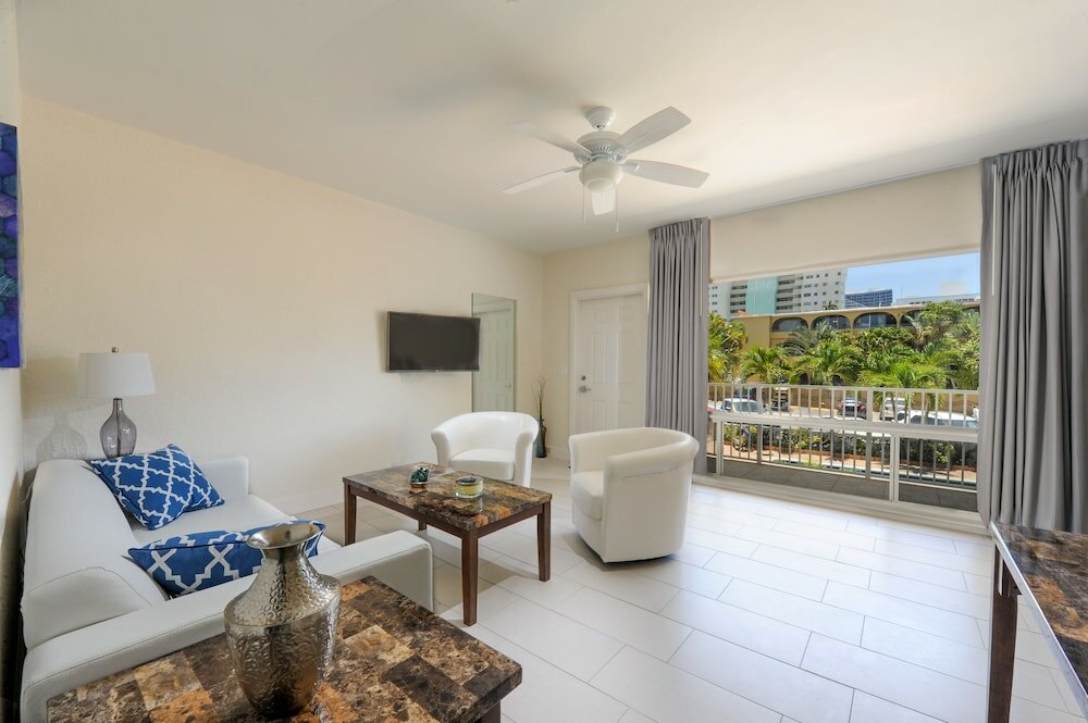 Фото Soleado Hotel