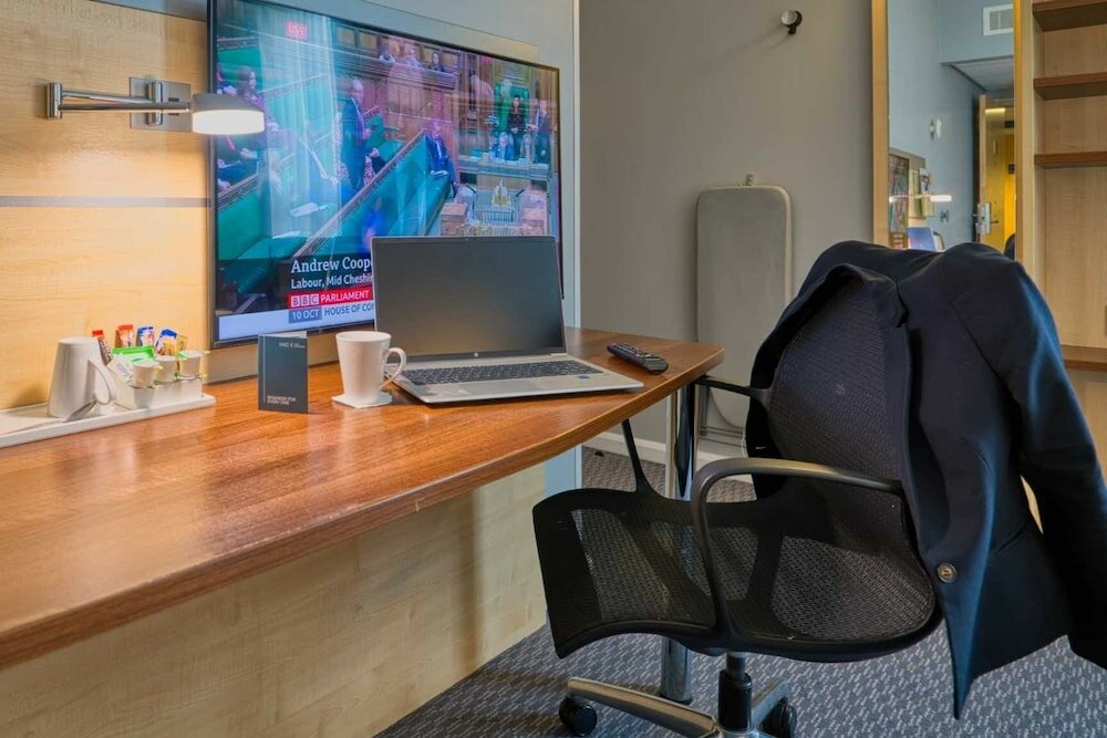 Фото Holiday Inn Express Hull City Centre an Ihg Hotel