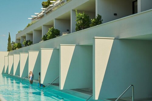 Гостиница Bluesun Hotel Berulia в Бреле