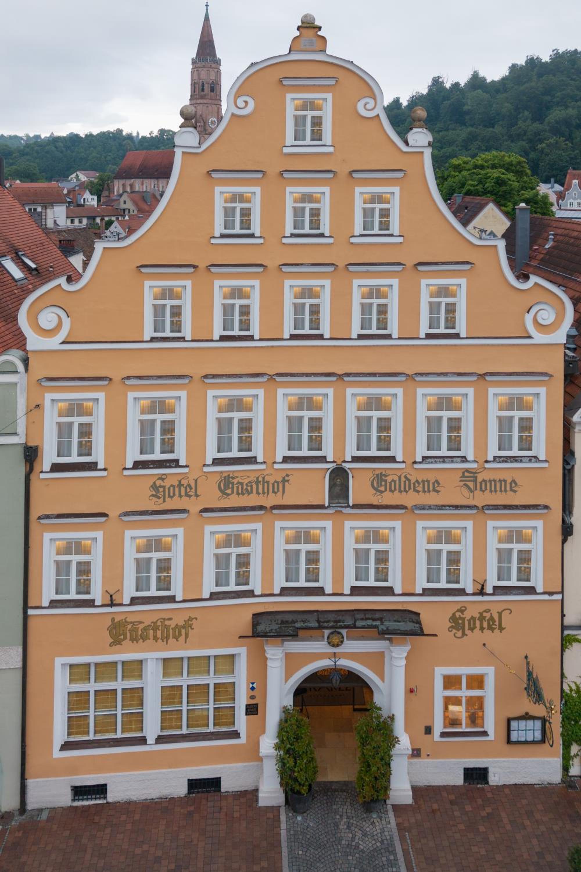 Фото отеля 1