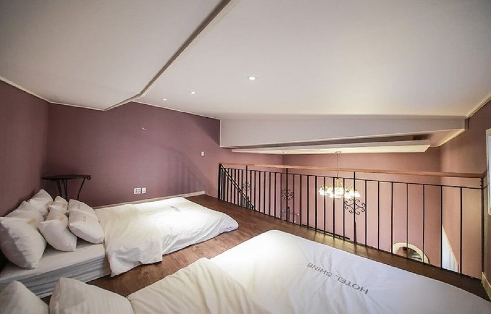 Фото Shine Hotel