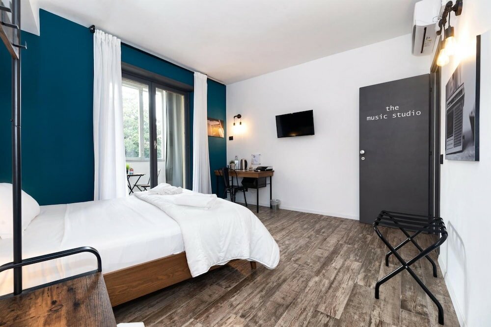 Фото отеля 1