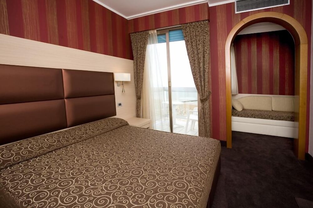 Фото Hotel Rivamare