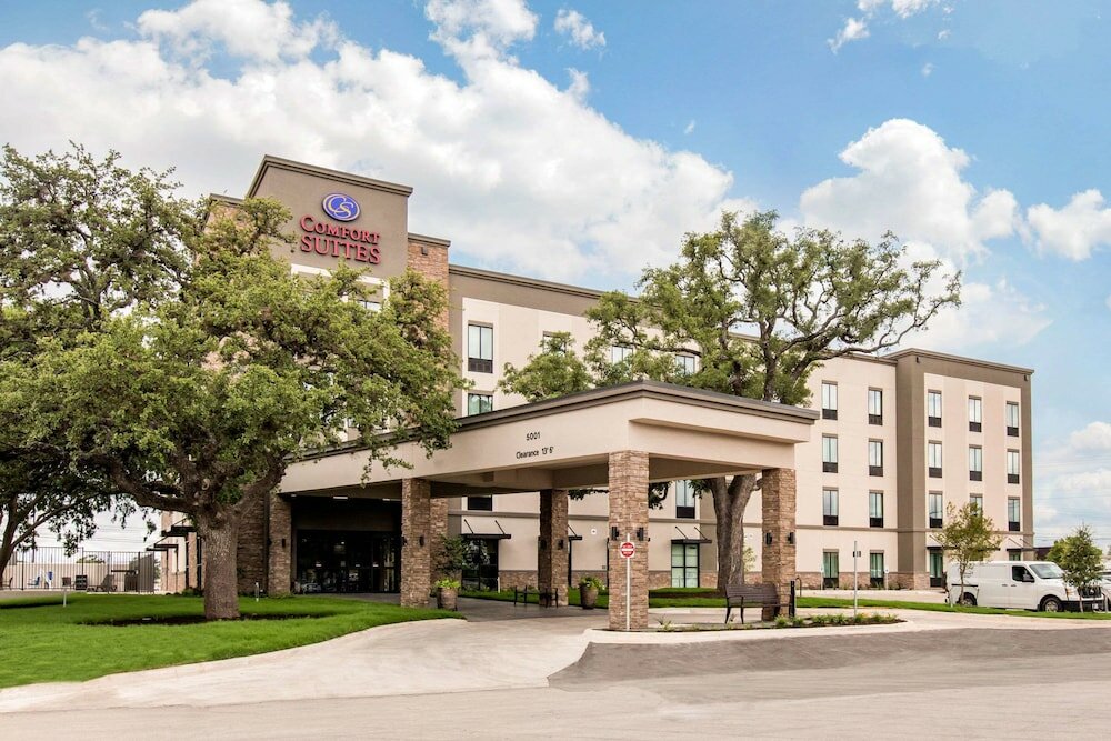 Фото Comfort Suites - South Austin