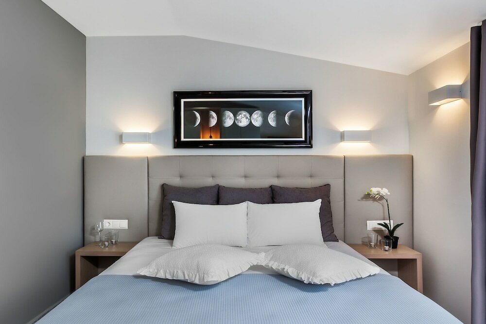 Фото Nymphes Deluxe Accommodation