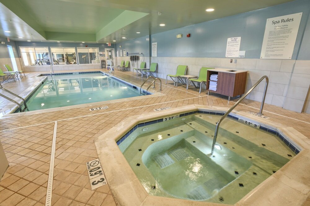 Фото Holiday Inn Express Hotel & Suites Richwood-Cincinnati South, an Ihg Hotel