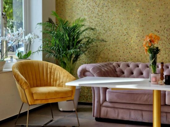 Фото Chasse Hotel Residency