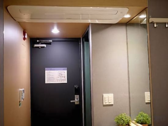 Фото Hostel Cleo Seoul Hongdae