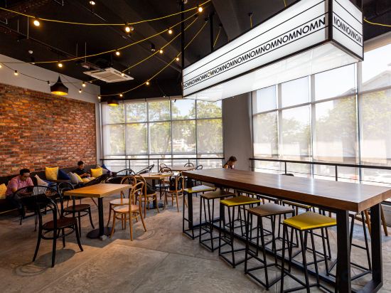 Фото Brown Hotel