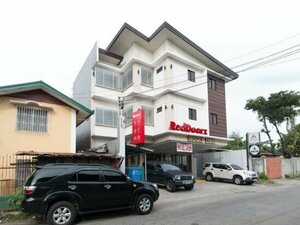 Гостиница RedDoorz Plus @ Diola Villamonte Bacolod