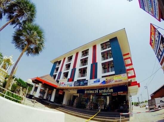 Hotel Thanarom Place, Earth, photo