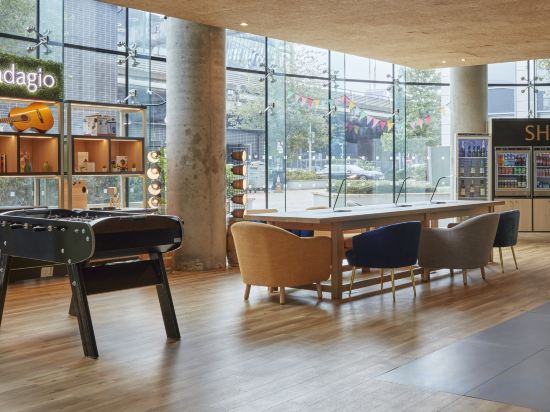 Фото Aparthotel Adagio London Brentford