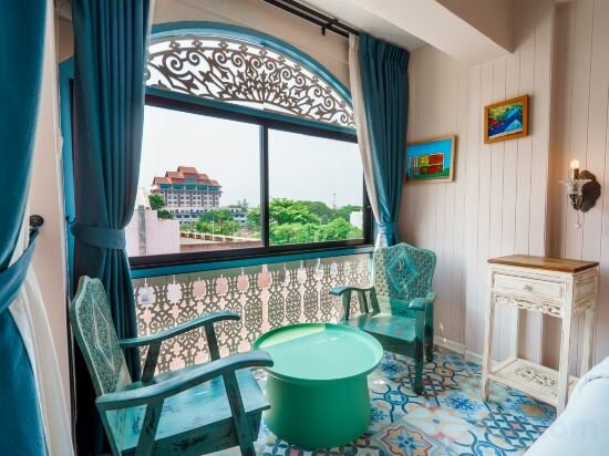 Фото Sridonchai Heritage Night Bazaar Chiang Mai