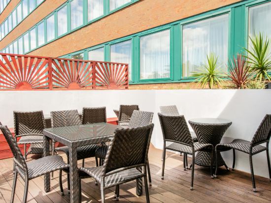 Фото Crowne Plaza London - Ealing