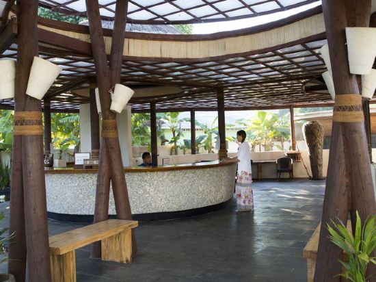 Фото Coconuts Beach Club Resort & SPA