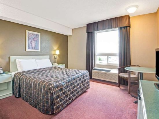 Фото Four Points by Sheraton Vaughan