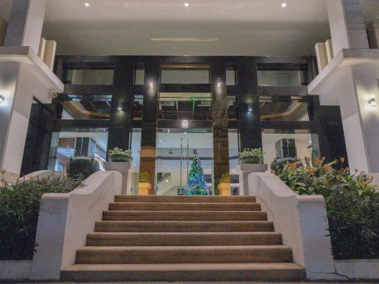 Фото The Empire Nimman