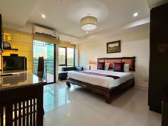 Фото The Xym Hotel