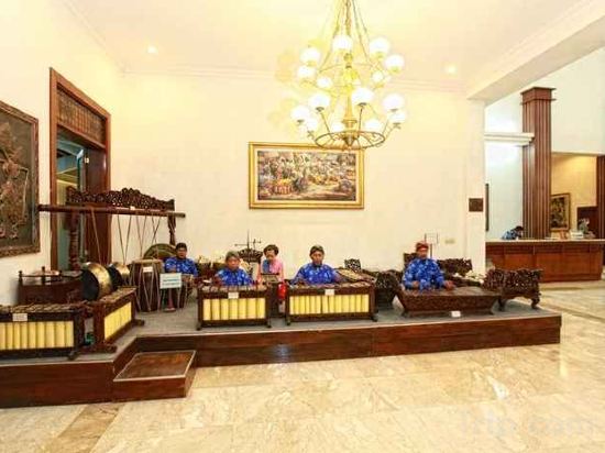 Фото Kresna Hotel Wonosobo