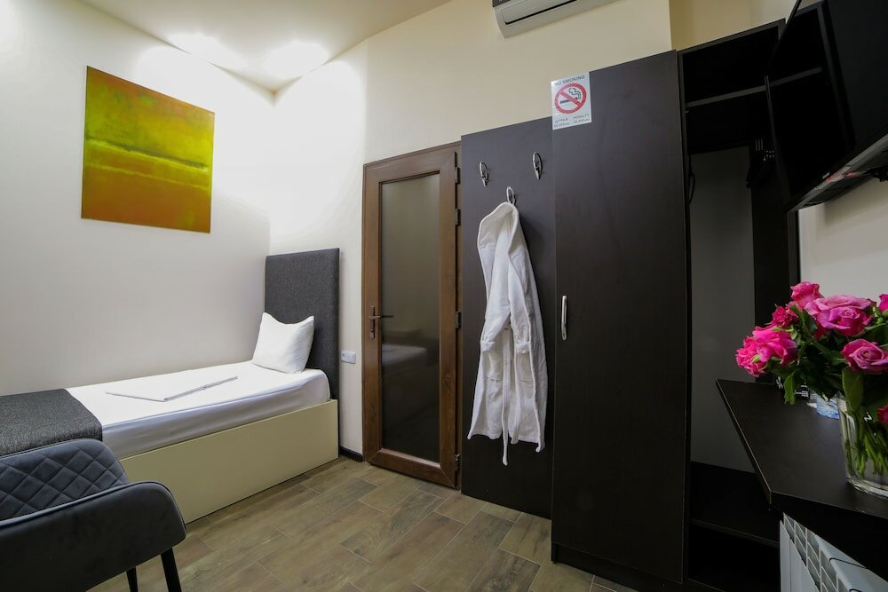 Фото Elysium Gallery