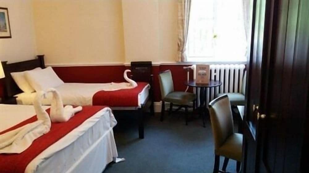 Фото The Swan Inn