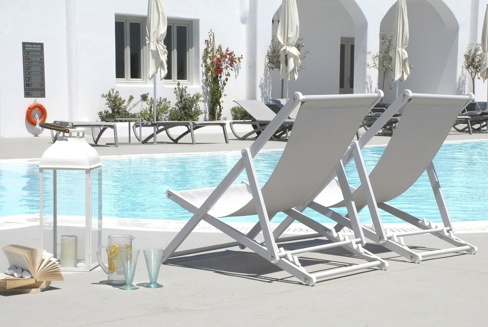 Фото Aqua Blue Hotel