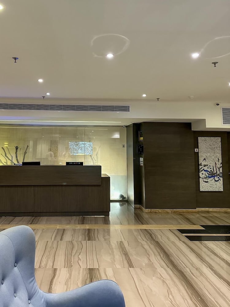 Фото Loren Suites Corniche