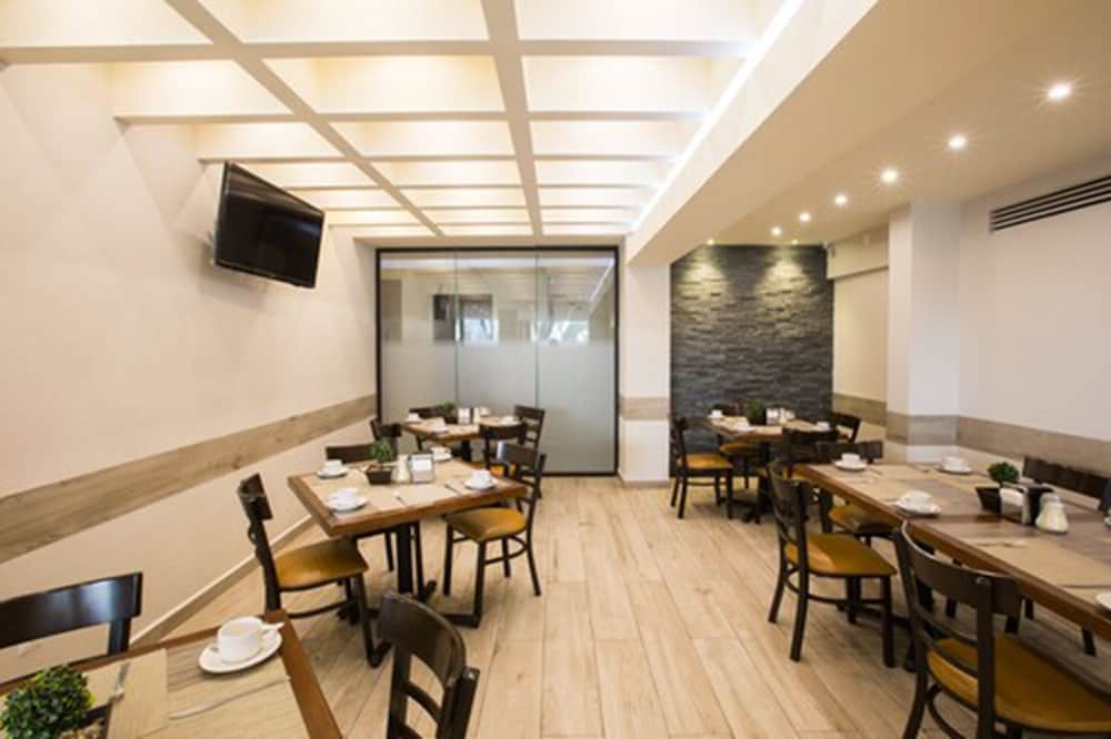 Фото Hotel Diligencias