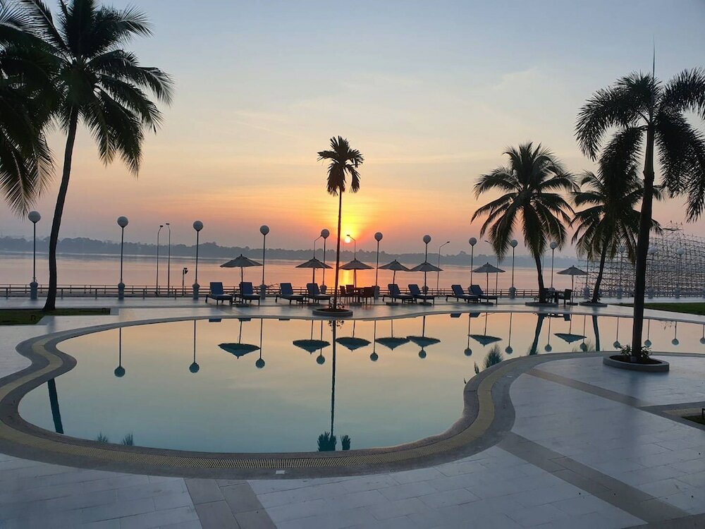 Фото Fortune River View Hotel Nakhon Phanom