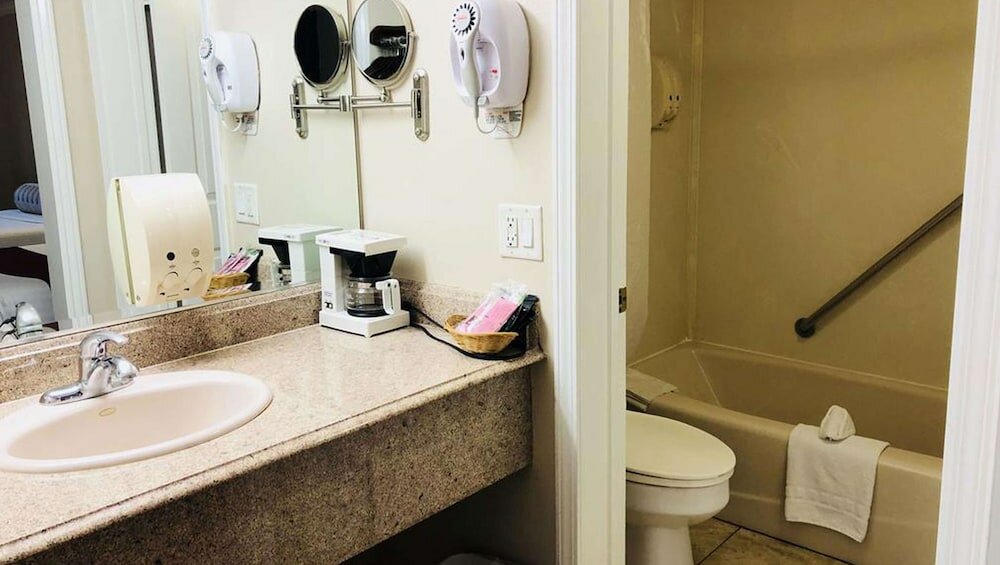 Фото Dynasty Suites Hotel Riverside