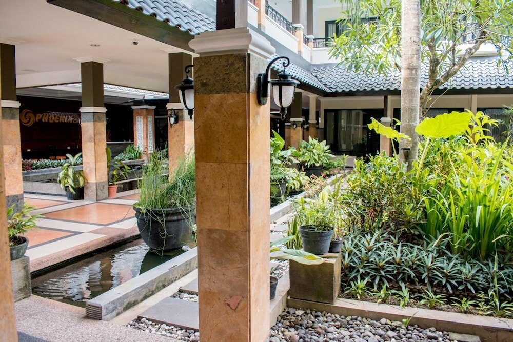 Фото Luminor Hotel Jember