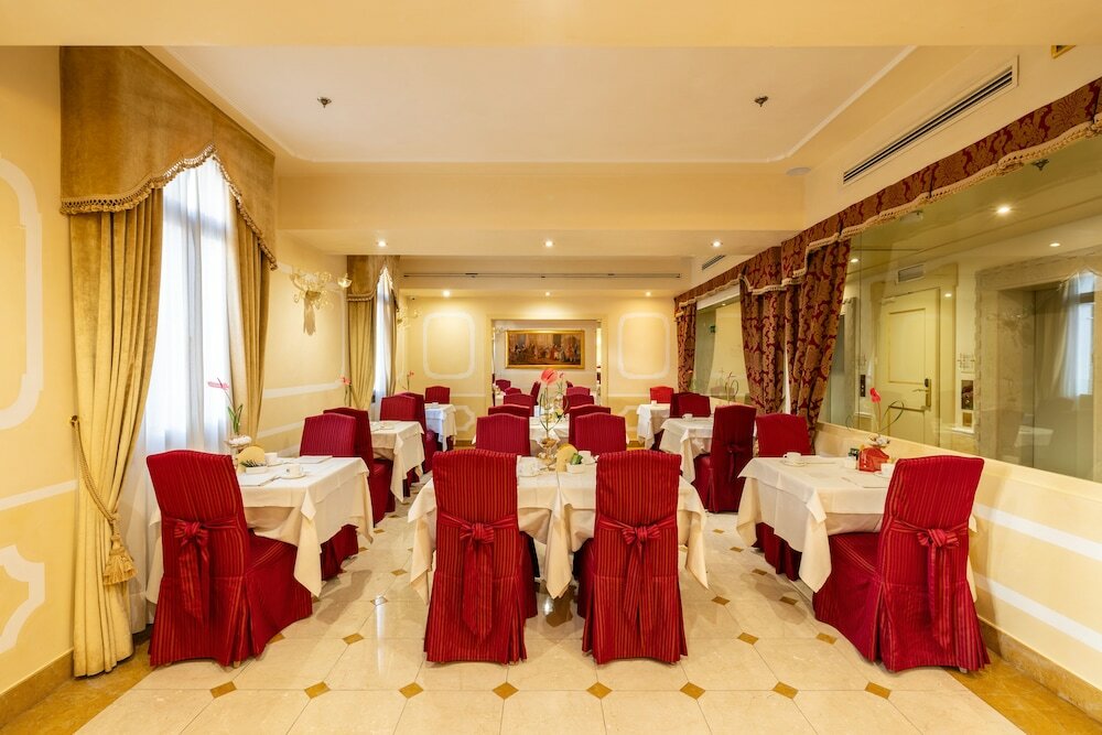 Фото Hotel A La Commedia