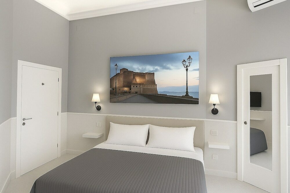 Фото Piazza Bovio 22