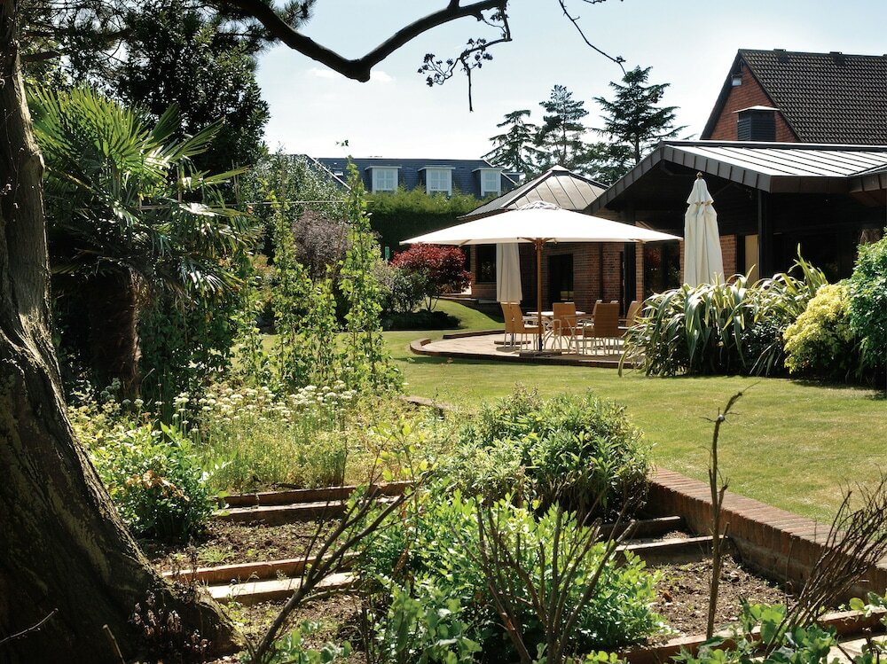 Фото Fredrick's Hotel Restaurant & SPA