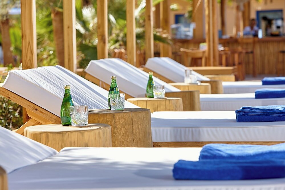 Фото Sirens Beach and Village