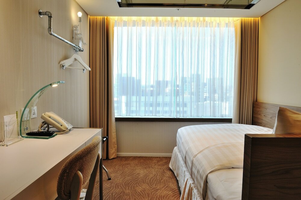 Фото Green World Hotel Zhonghua