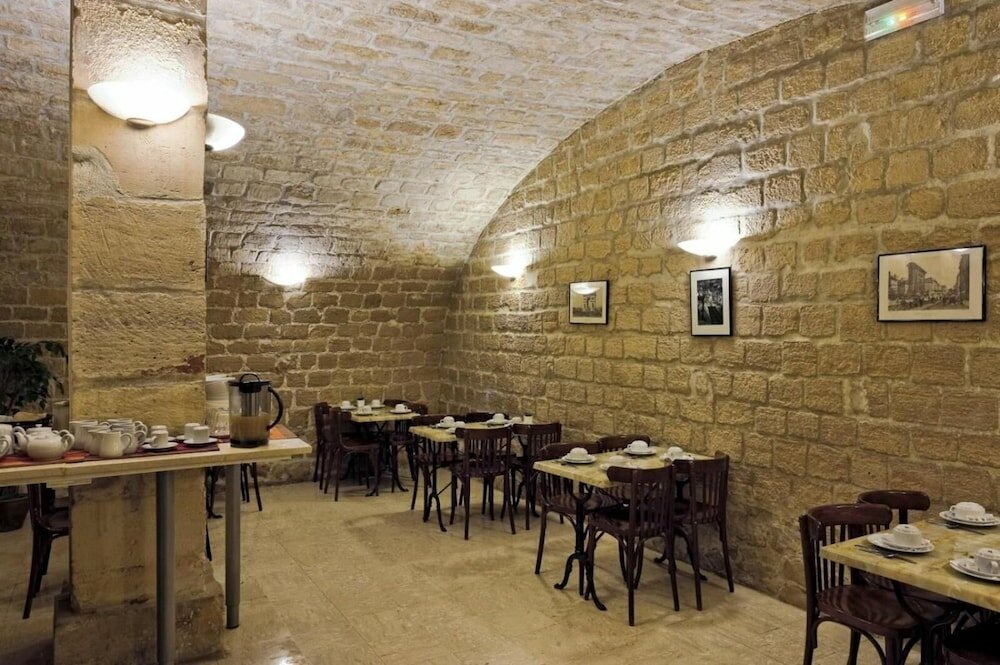 Фото Hotel Americain